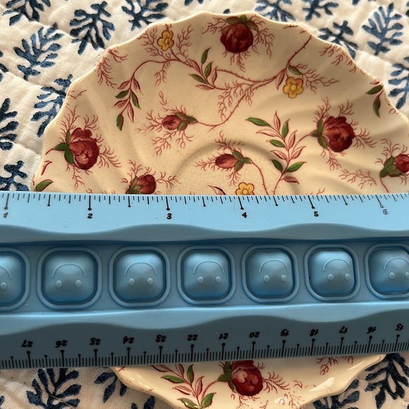 Five Spode Rosebud Teacup Saucers - Picture 9 of 9